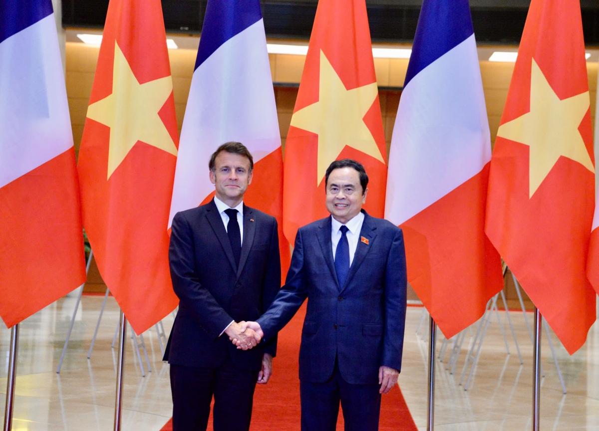Chủ tịch Quốc hội Trần Thanh Mẫn hội kiến Tổng thống Cộng hòa Pháp Emmanuel Macron