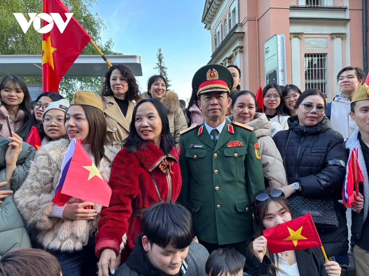 vietnamese soldiers during military parade rehearsal in moscow s red square picture 4 vietnamese soldiers during military parade rehearsal in moscow s red square picture 4