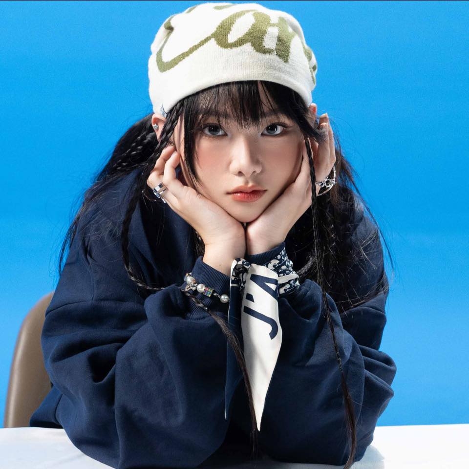 Ánh sáng aza - em út tài năng của em xinh say hi hình ảnh 7 Anh sang aza - em ut tai nang cua em xinh say hi hinh anh 7
