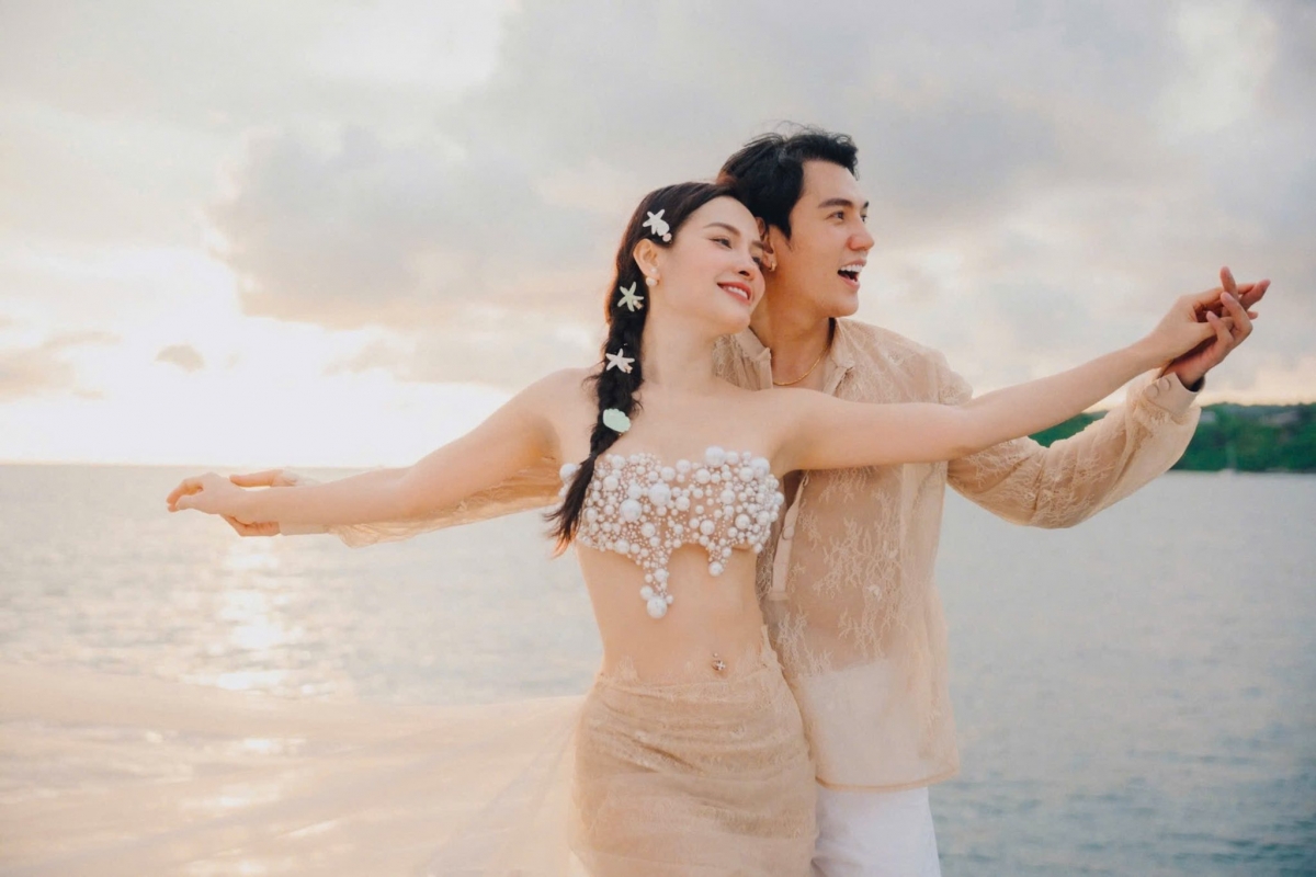Sao Việt 26/5: Phương Trinh Jolie tình tứ bên ông xã Lý Bình