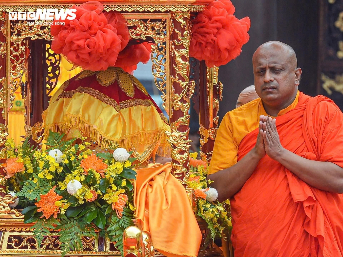buddha s sarira now enshrined at tam chuc pagoda for veneration picture 5 buddha s sarira now enshrined at tam chuc pagoda for veneration picture 5