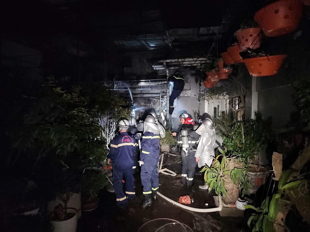 hiện trường vụ cháy tầng 26 chung ct2, xuân Đỉnh, hà nội hình ảnh 1 hien truong vu chay tang 26 chung ct2, xuan Dinh, ha noi hinh anh 1