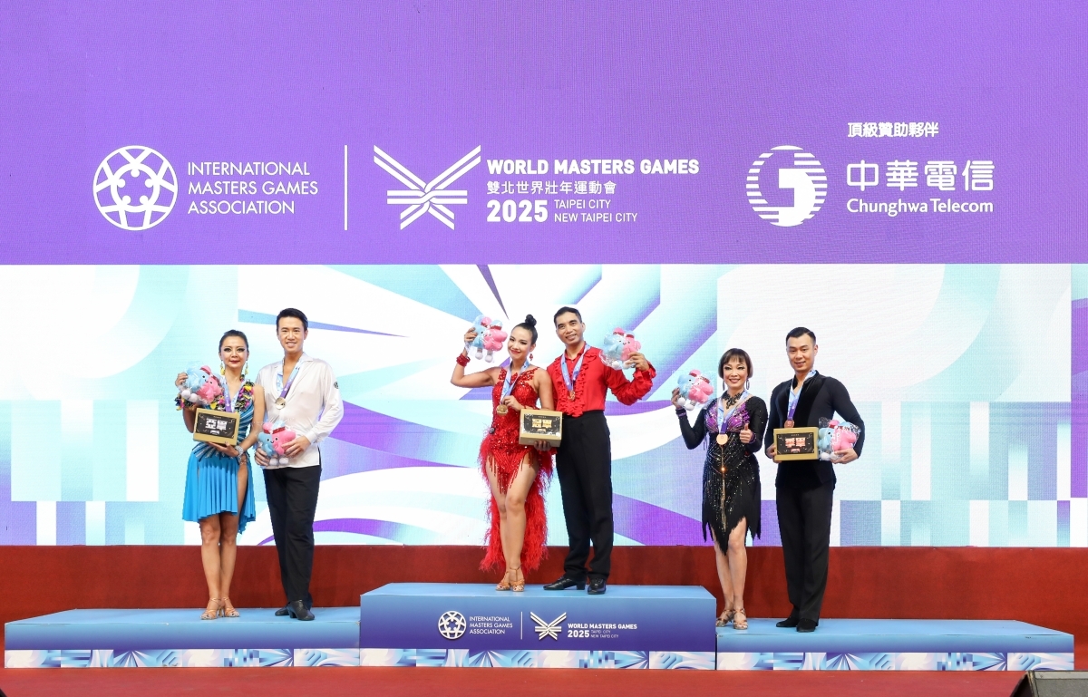 cap vDv dancesport trung nien viet nam dang quang o world masters games 2025 hinh anh 2