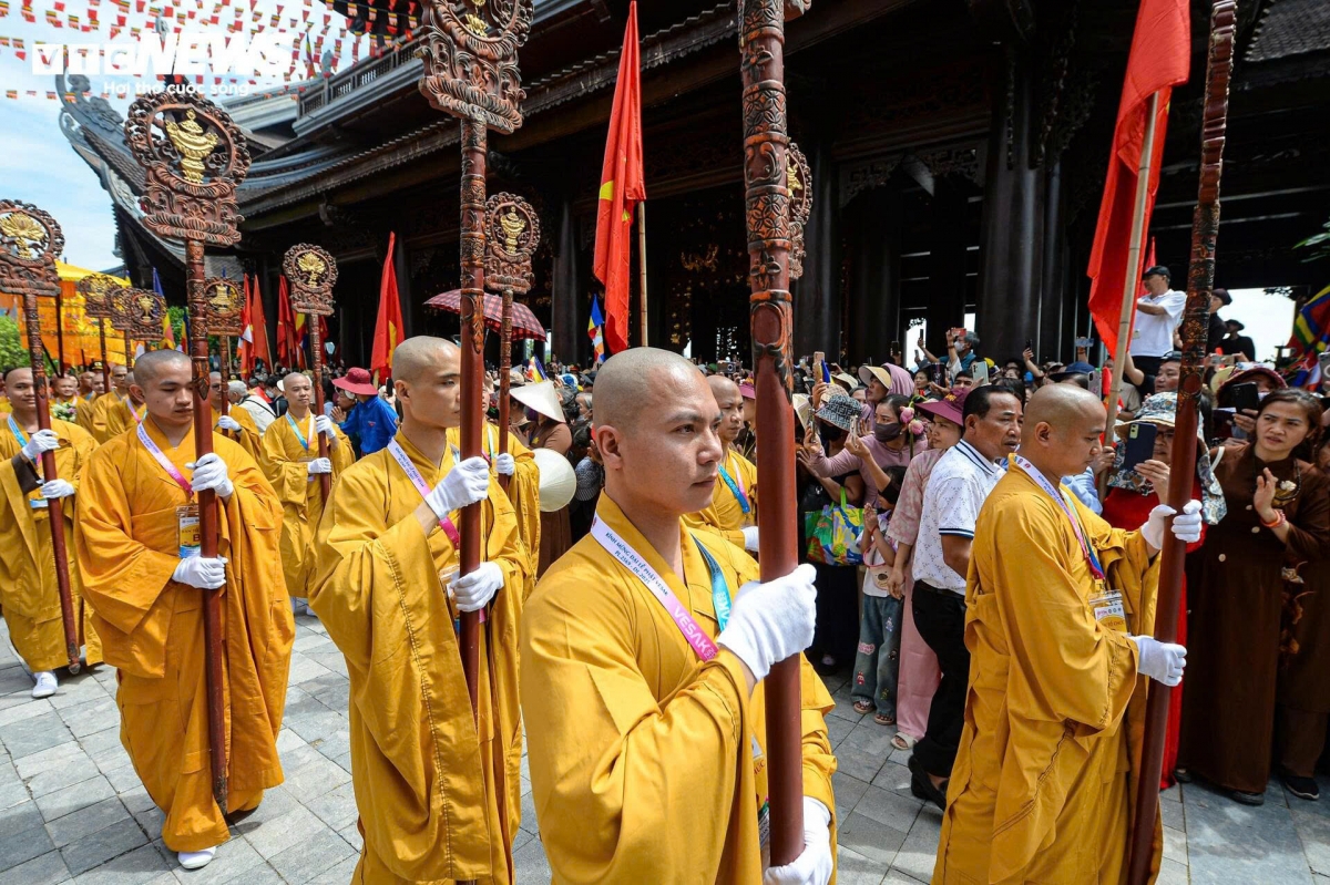 buddha s sarira now enshrined at tam chuc pagoda for veneration picture 7 buddha s sarira now enshrined at tam chuc pagoda for veneration picture 7