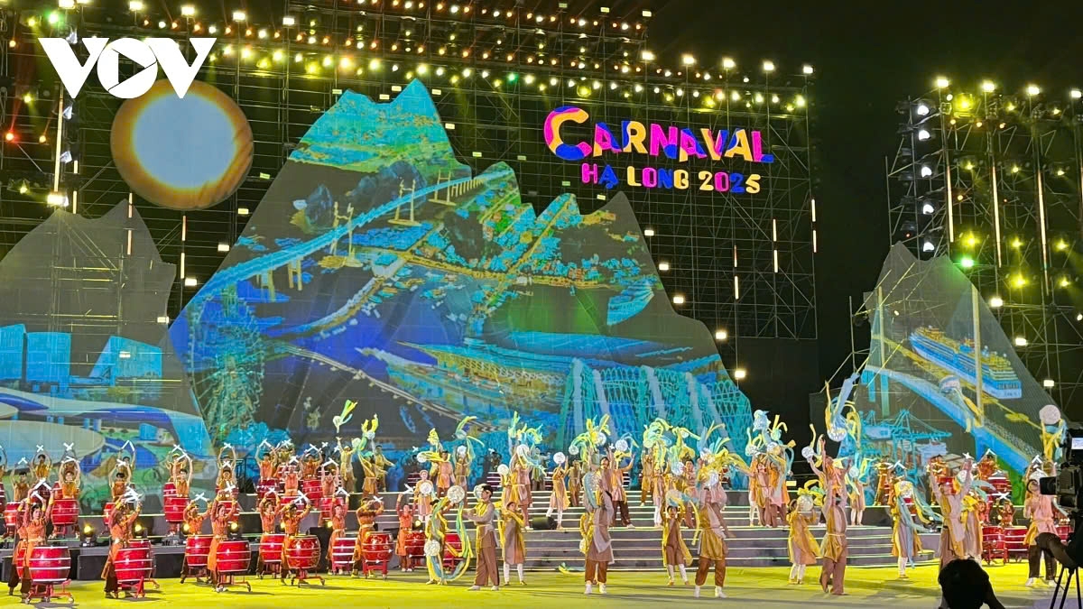 ha long carnival 2025 kick-starts quang ninh summer tourism season picture 1 ha long carnival 2025 kick-starts quang ninh summer tourism season picture 1