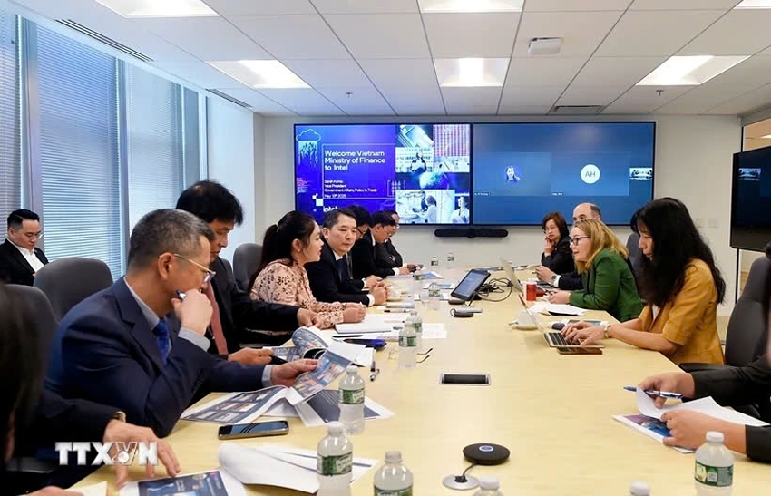vietnam seeks intel s support in developing semiconductors, ai ecosystem picture 1 vietnam seeks intel s support in developing semiconductors, ai ecosystem picture 1