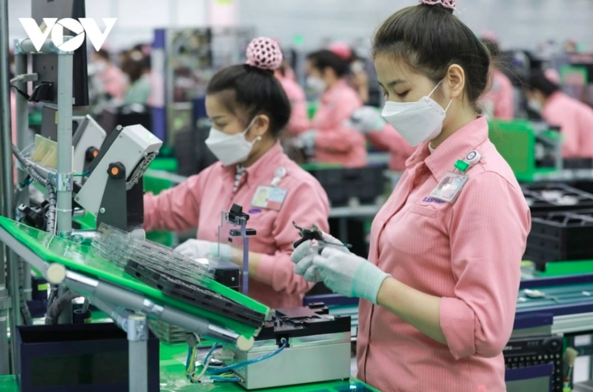 vietnam attracts us 13.82 billion in fdi in four-month period picture 1