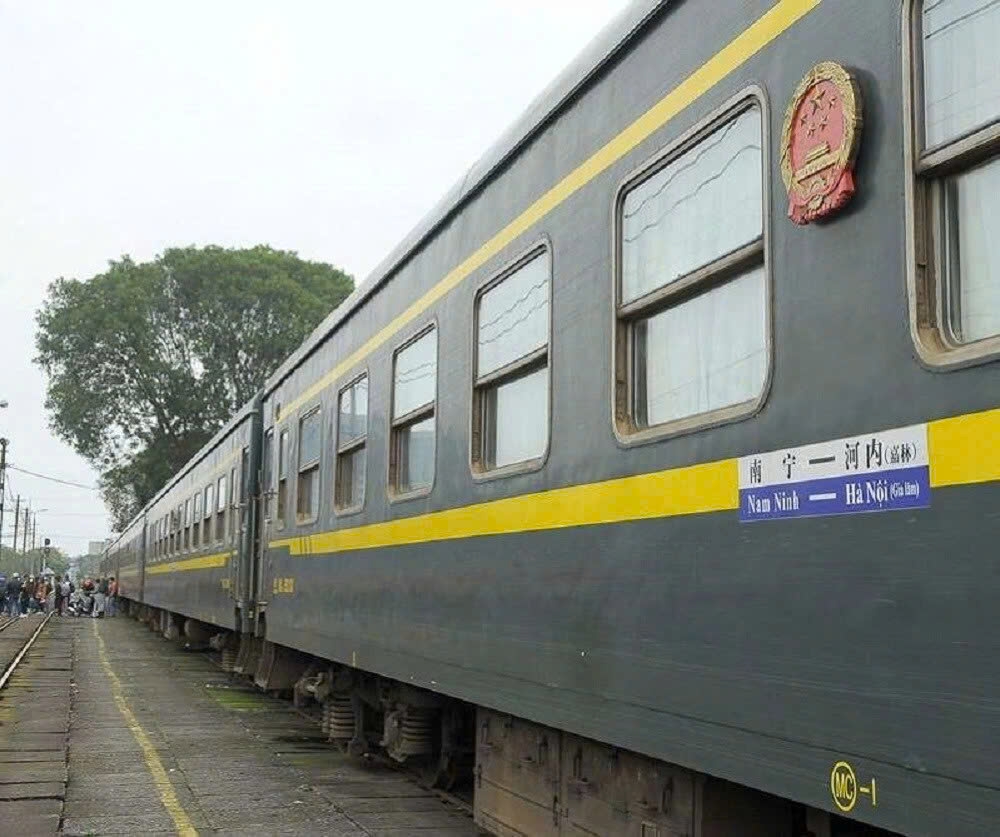 vietnam - china passenger train service resumes after 5-year hiatus picture 1 vietnam - china passenger train service resumes after 5-year hiatus picture 1