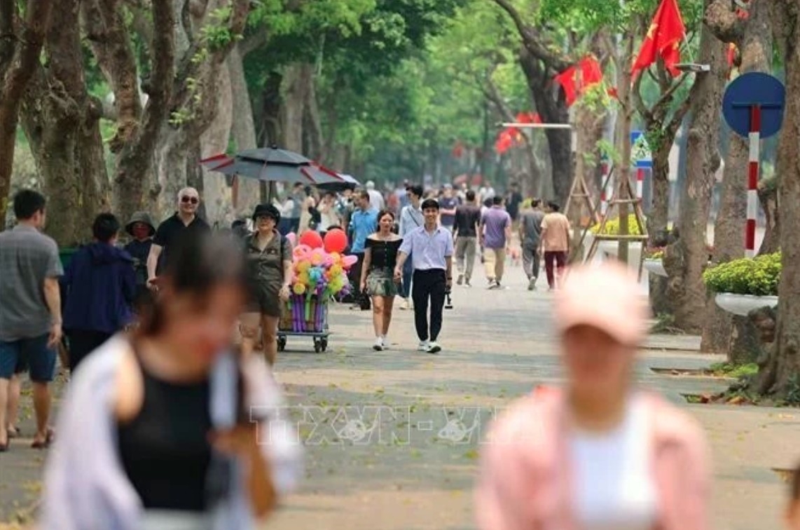 hanoi sees tourism boost over reunification day holiday picture 1
