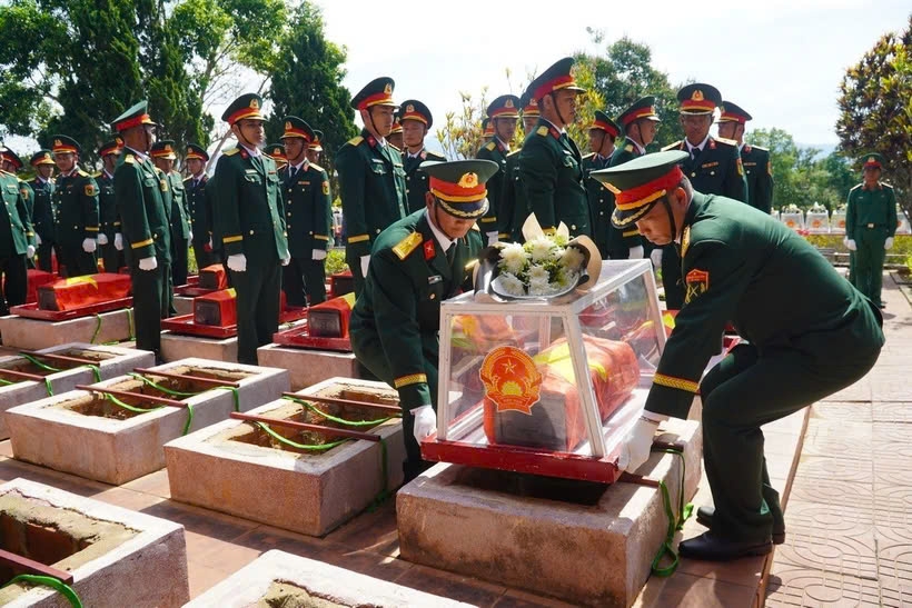 martyrs remains repatriated from laos, cambodia reinterred in kon tum picture 1