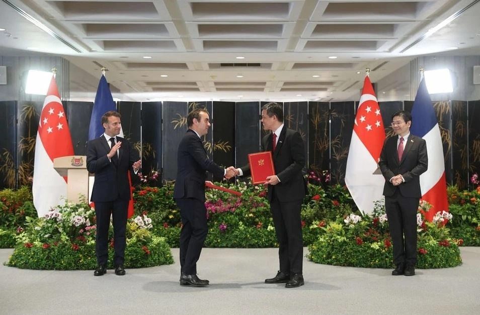 Singapore - Pháp tăng cường hợp tác quốc phòng, ký 3 thỏa thuận quan trọng