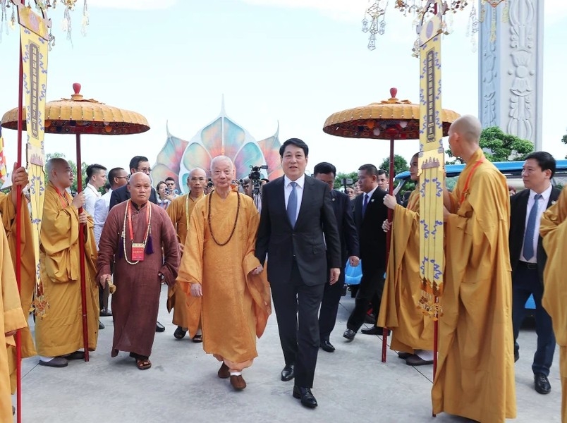president attends un day of vesak celebrations 2025 in hcm city picture 1 president attends un day of vesak celebrations 2025 in hcm city picture 1