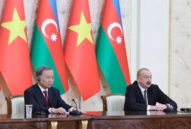 party chief witnesses signing of vietnam-azerbaijan agreements, addresses media after baku talks picture 1 party chief witnesses signing of vietnam-azerbaijan agreements, addresses media after baku talks picture 1