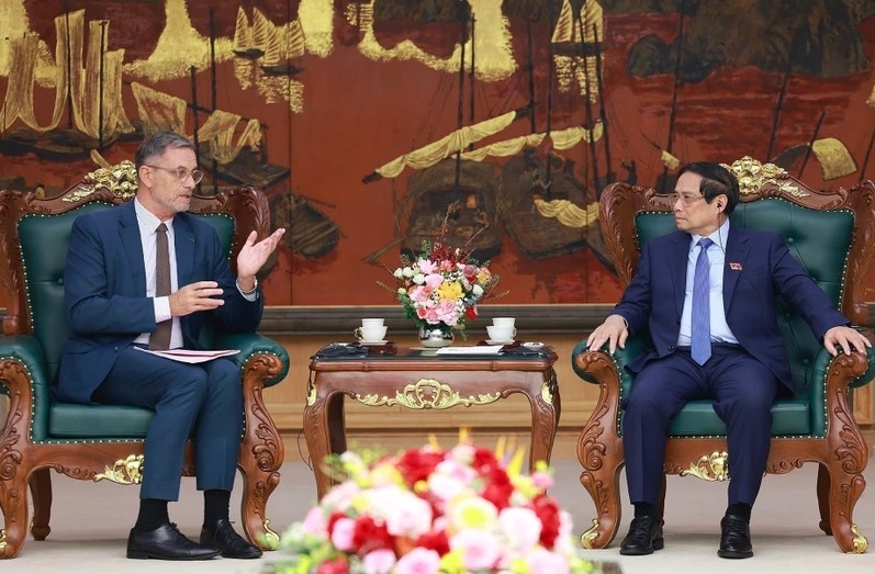 prime minister receives french ambassador picture 1 prime minister receives french ambassador picture 1