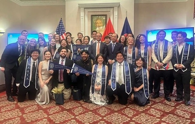 vietnam s image introduced to southeast asia scholars in us picture 1 vietnam s image introduced to southeast asia scholars in us picture 1