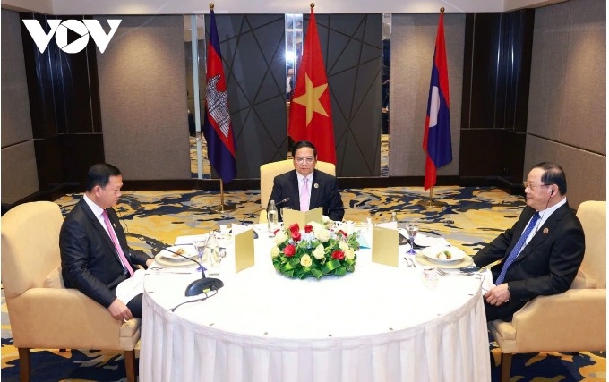 vietnam, laos, cambodia bolster tripartite cooperation on sidelines of asean summit picture 2 vietnam, laos, cambodia bolster tripartite cooperation on sidelines of asean summit picture 2