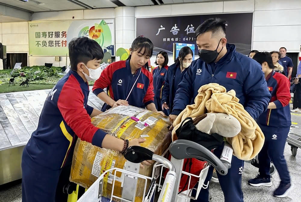 vietnam arrive in china for afc women s futsal championship picture 1 vietnam arrive in china for afc women s futsal championship picture 1