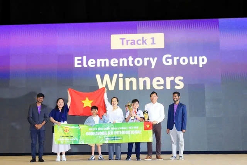 vietnamese students win first prize at codeavour 6.0 international in qatar picture 1