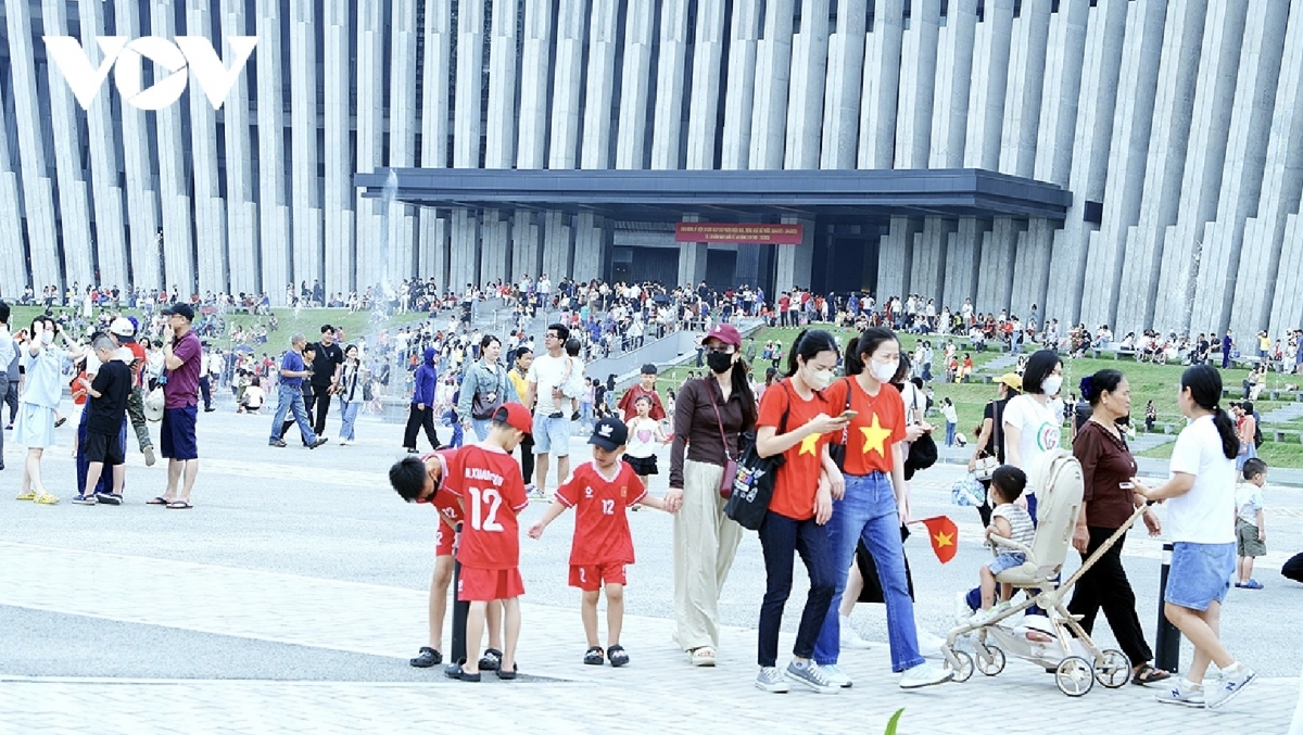diverse activities mark 50 years of national reunification picture 2