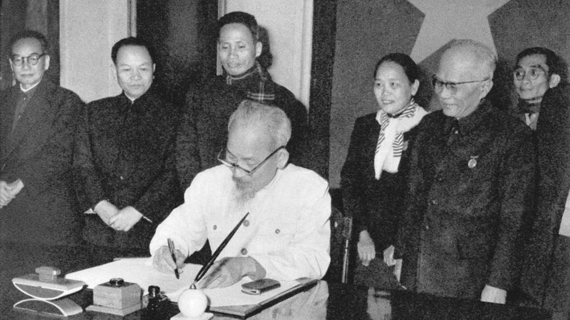 Chủ tịch Hồ Chí Minh, tư tưởng lập hiến và hai bản Hiến pháp đầu tiên
