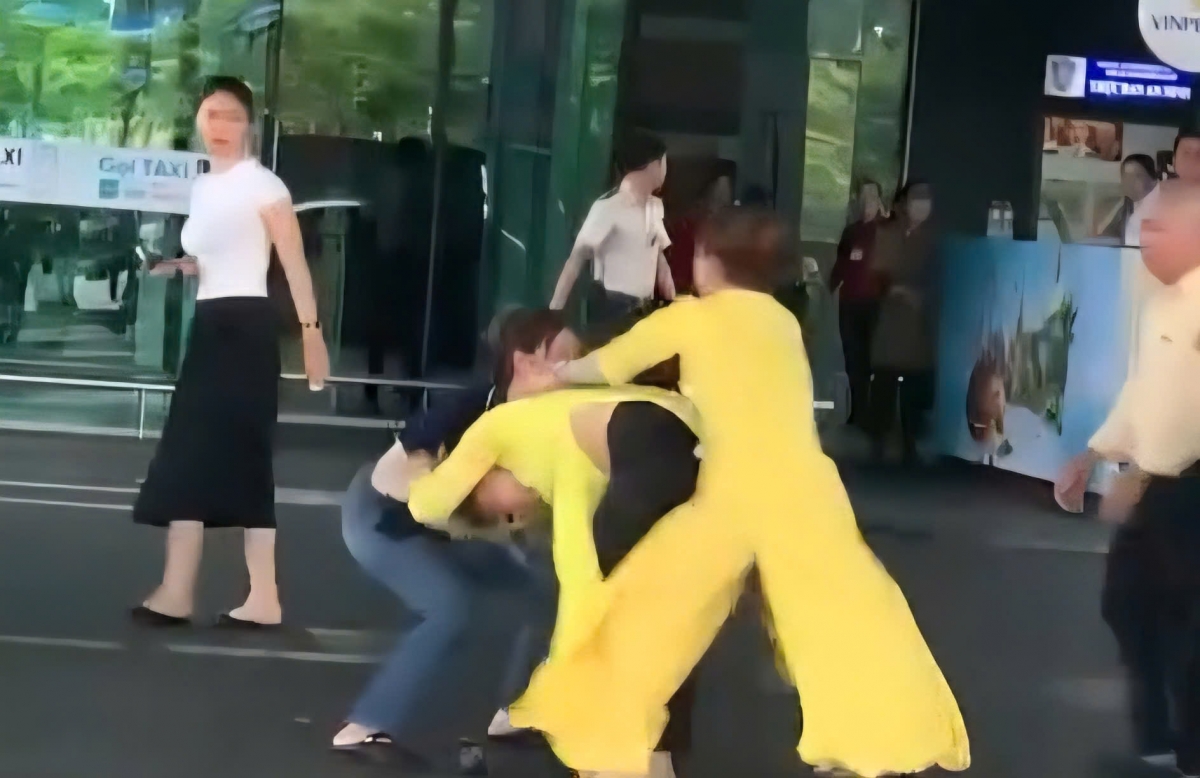 2 nữ nhân viên đánh nhau tại sân bay Phú Quốc