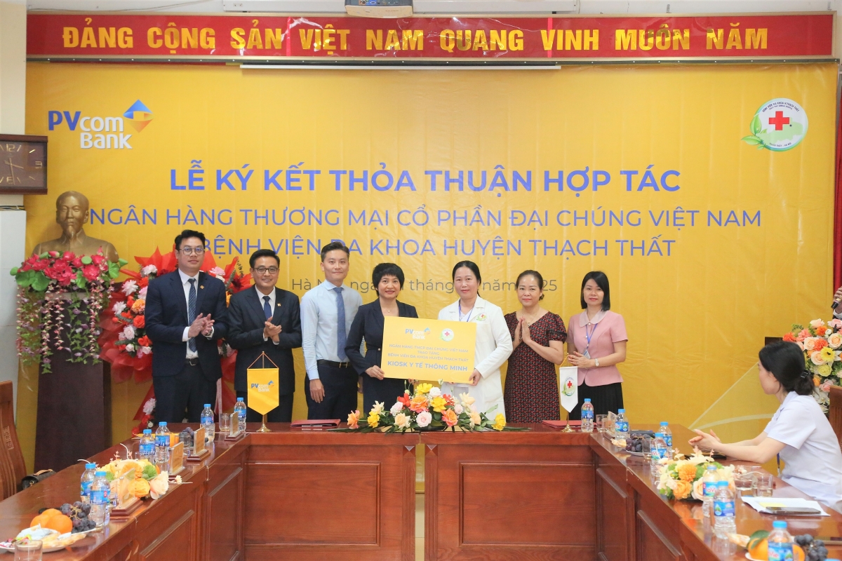 pvcombank ký kết hợp tác toàn diện với bệnh viện Đa khoa huyện thạch thất hình ảnh 1 pvcombank ky ket hop tac toan dien voi benh vien Da khoa huyen thach that hinh anh 1