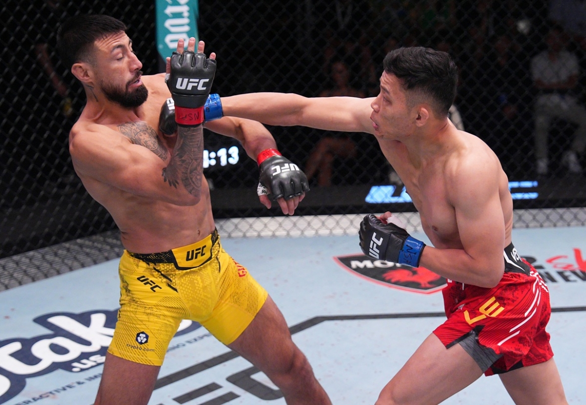 phong van doc quyen vo si quang le Dai dien viet nam o ufc nhu mot giac mo hinh anh 1