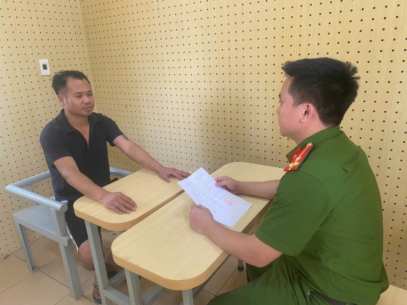 bắt 2 đối tượng đe dọa, yêu cầu csgt chuyển tiền để rút đơn hình ảnh 2 bat 2 doi tuong de doa, yeu cau csgt chuyen tien de rut don hinh anh 2
