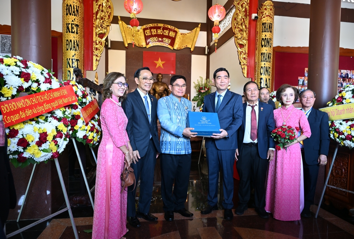 Kiều bào Thái Lan kỷ niệm 135 năm ngày sinh Chủ tịch Hồ Chí Minh