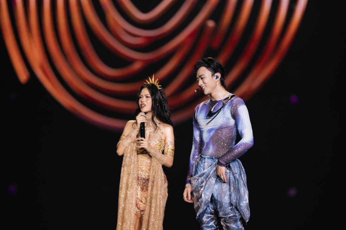 soobin chơi đàn bầu cùng bố, mang làng quê bắc bộ lên sân khấu live-concert hình ảnh 5 soobin choi dan bau cung bo, mang lang que bac bo len san khau live-concert hinh anh 5
