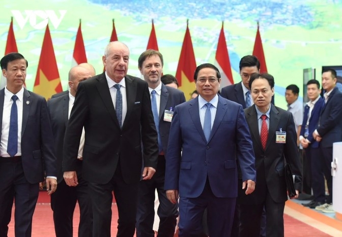 vietnam, hungary deepen all-around ties on 75 years of diplomacy picture 3