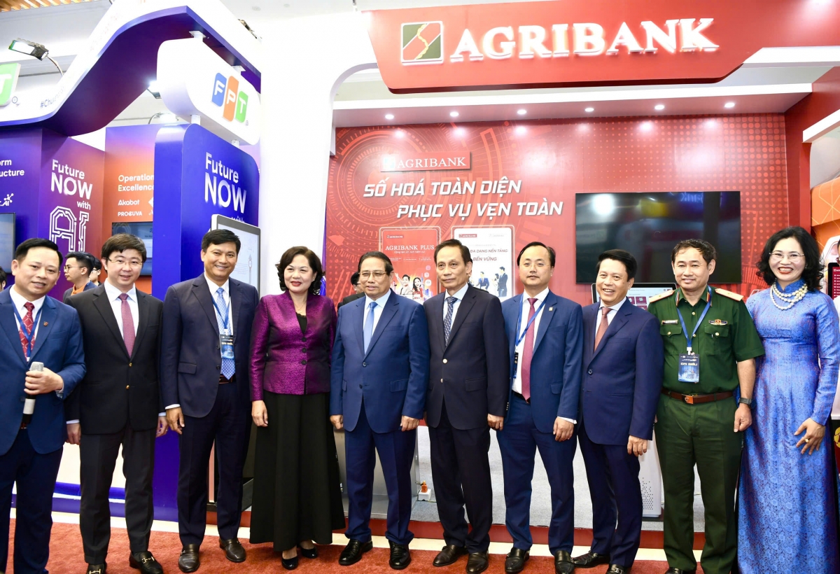 Chuyển đổi số ngành Ngân hàng 2025: Kiến tạo hệ sinh thái tài chính thông minh