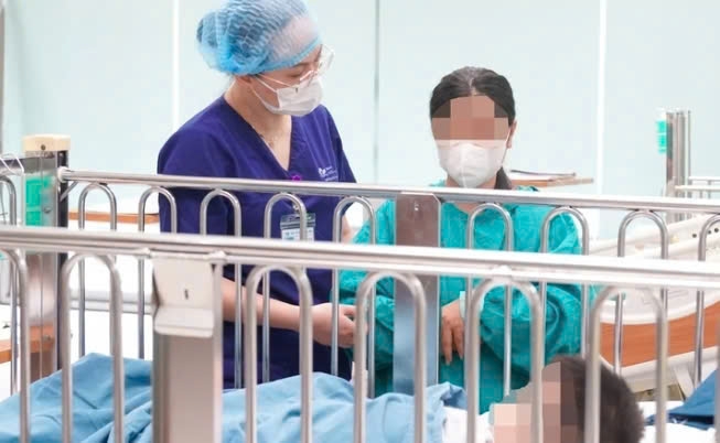 Cháu bé trong vụ "nộp đủ tiền mới được cấp cứu" được xuất viện
