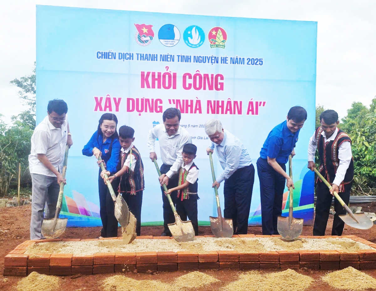 Ông Đỗ Văn Chiến dự khánh thành, khởi công nhiều công trình tại Gia Lai