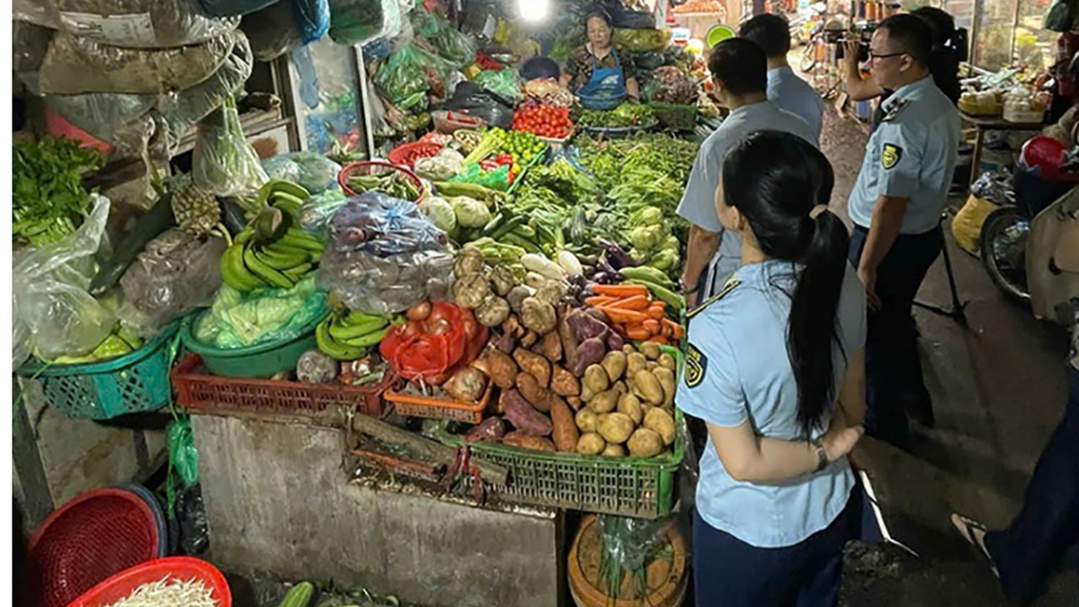 chấm dứt hàng giả, hàng nhái cần mạnh tay xử lý hình sự hình ảnh 3 cham dut hang gia, hang nhai can manh tay xu ly hinh su hinh anh 3