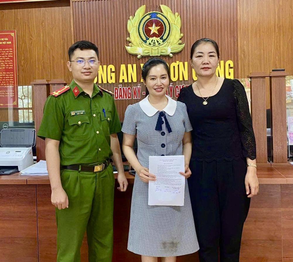 hai lần nhờ công an tìm người trả lại 1.9 tỷ đồng chuyển khoản nhầm hình ảnh 1 hai lan nho cong an tim nguoi tra lai 1.9 ty dong chuyen khoan nham hinh anh 1
