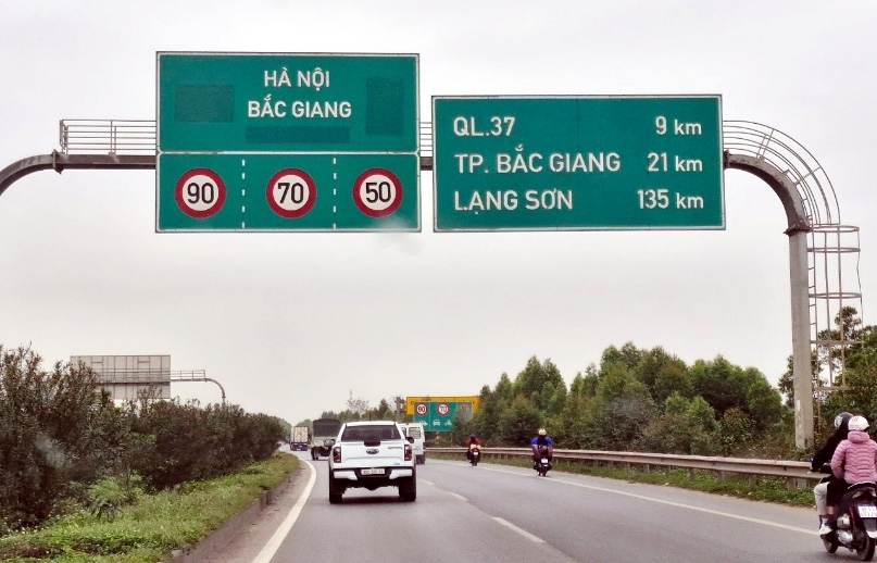 Mở rộng cao tốc Hà Nội - Bắc Giang lên 10 làn xe