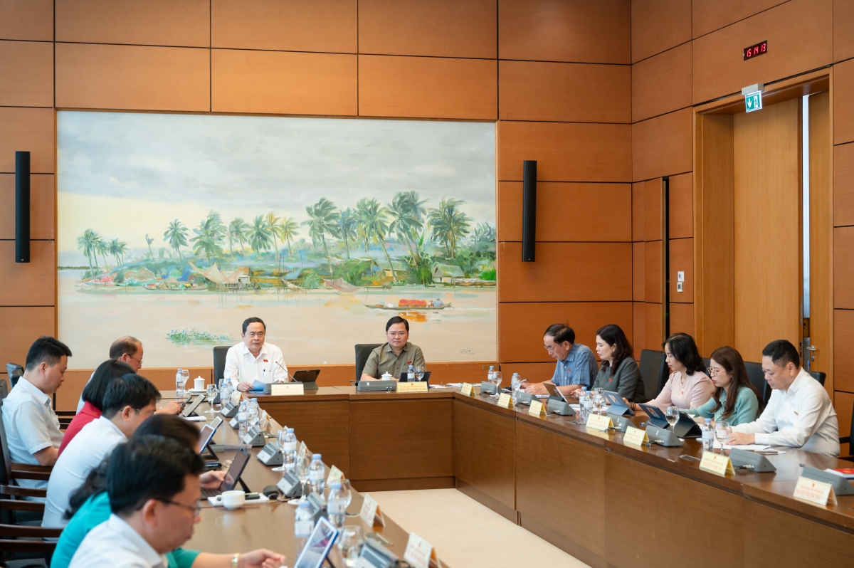 chủ tịch quốc hội pháp luật thông thoáng sẽ tạo tiền đề phát triển đất nước hình ảnh 2 chu tich quoc hoi phap luat thong thoang se tao tien de phat trien dat nuoc hinh anh 2