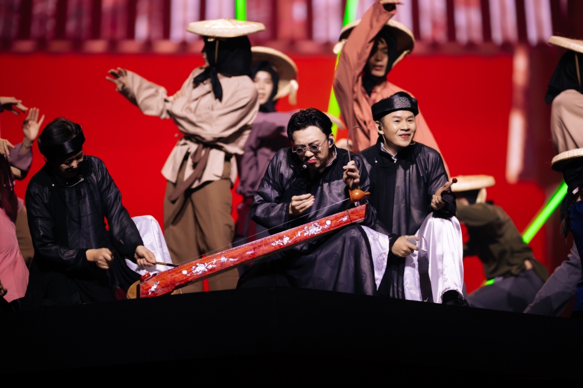 soobin chơi đàn bầu cùng bố, mang làng quê bắc bộ lên sân khấu live-concert hình ảnh 8 soobin choi dan bau cung bo, mang lang que bac bo len san khau live-concert hinh anh 8