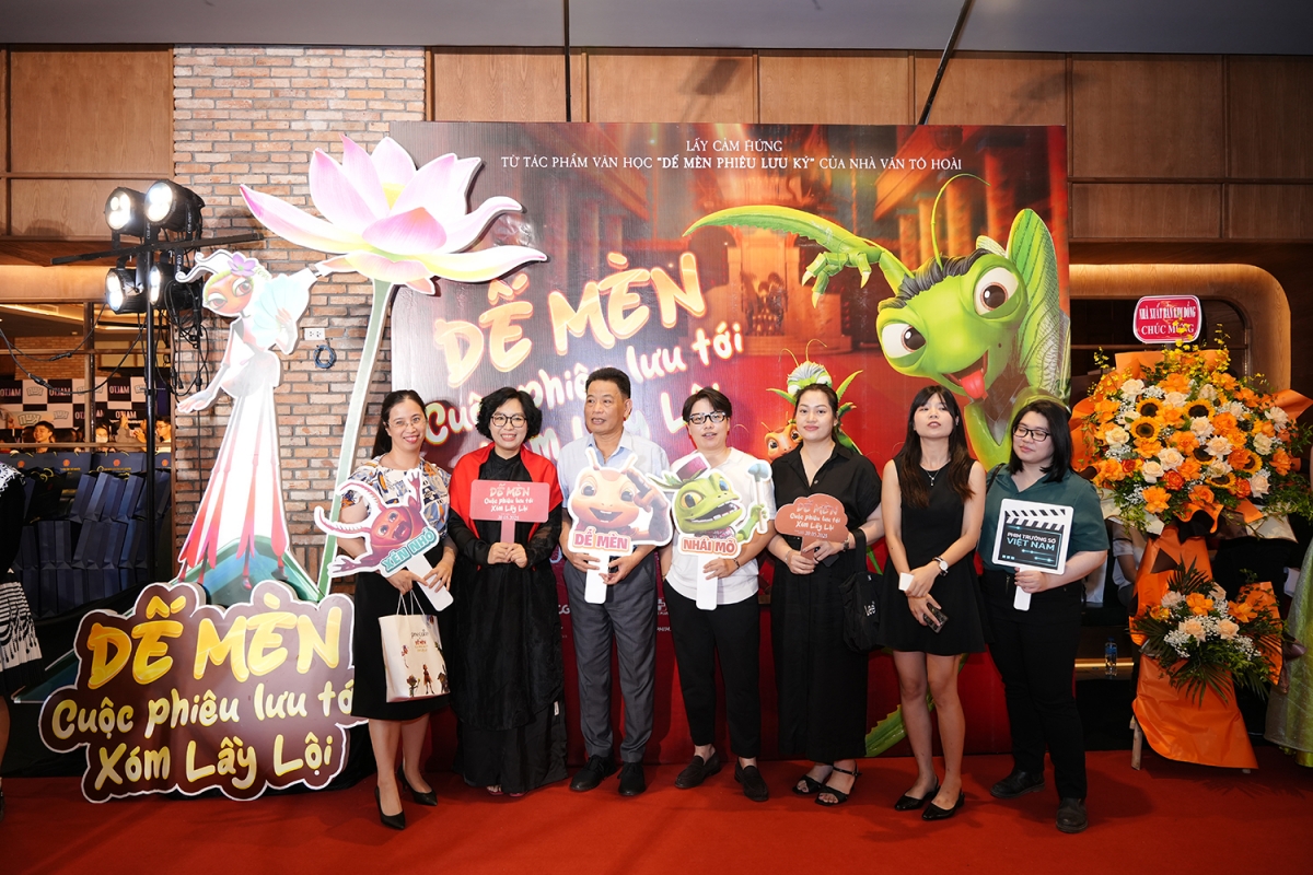 hành trình phiêu lưu hiện đại của dế mèn và dế trũi hình ảnh 2 hanh trinh phieu luu hien dai cua de men va de trui hinh anh 2