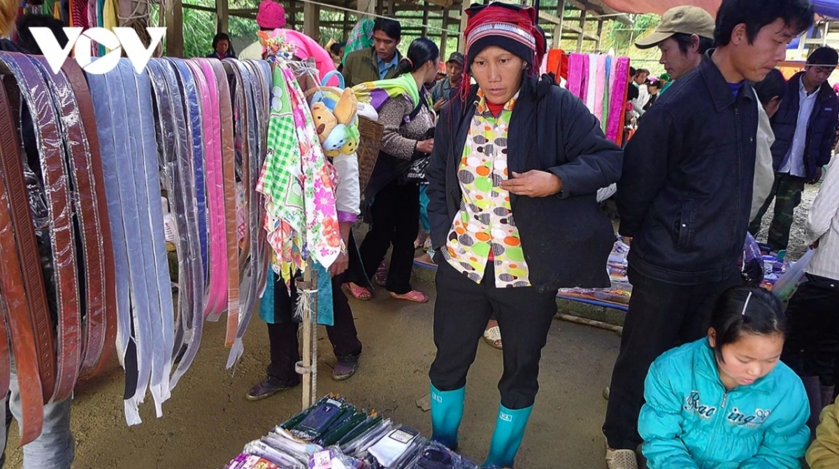 ethnic market in pho cao offers a glimpse into highland culture picture 15 ethnic market in pho cao offers a glimpse into highland culture picture 15