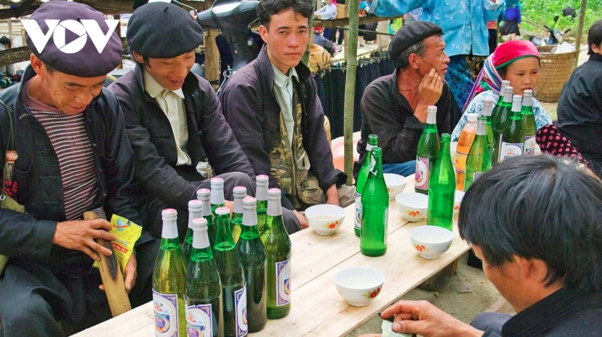 ethnic market in pho cao offers a glimpse into highland culture picture 17 ethnic market in pho cao offers a glimpse into highland culture picture 17