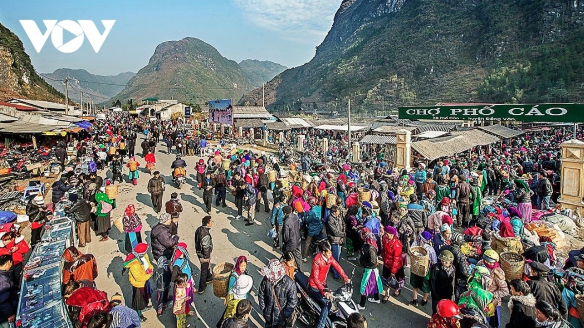 ethnic market in pho cao offers a glimpse into highland culture picture 2 ethnic market in pho cao offers a glimpse into highland culture picture 2