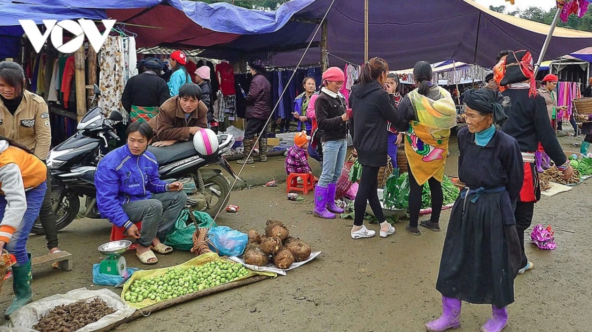 ethnic market in pho cao offers a glimpse into highland culture picture 3 ethnic market in pho cao offers a glimpse into highland culture picture 3