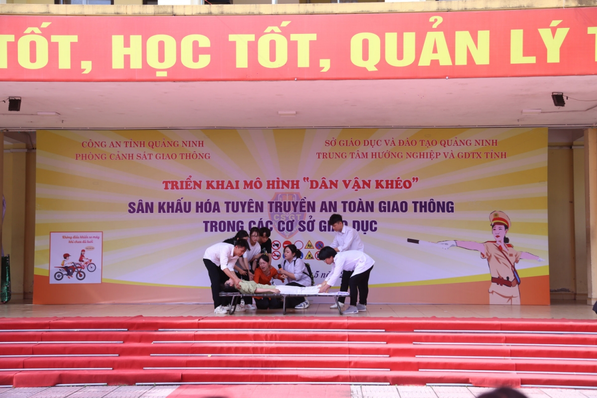 Tăng cường bảo vệ trẻ em trên không gian mạng