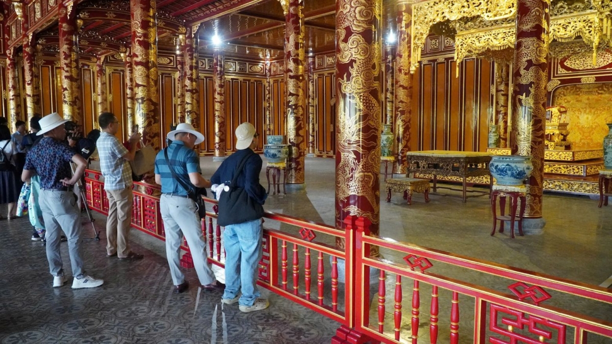 ngai vua triều nguyễn bị phá hỏng lỗ hổng trong công tác bảo vệ di tích hình ảnh 4 ngai vua trieu nguyen bi pha hong lo hong trong cong tac bao ve di tich hinh anh 4