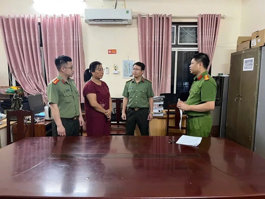phu tho danh sap duong day da cap ban thuc pham chua chat cam hinh anh 4 phu tho danh sap duong day da cap ban thuc pham chua chat cam hinh anh 4