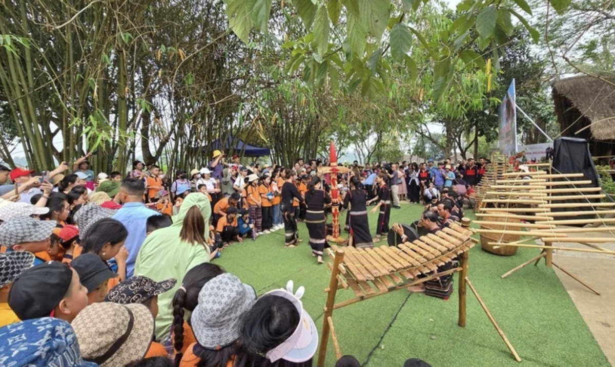 cultural events highlight president ho chi minh s bond with ethnic communities picture 1 cultural events highlight president ho chi minh s bond with ethnic communities picture 1
