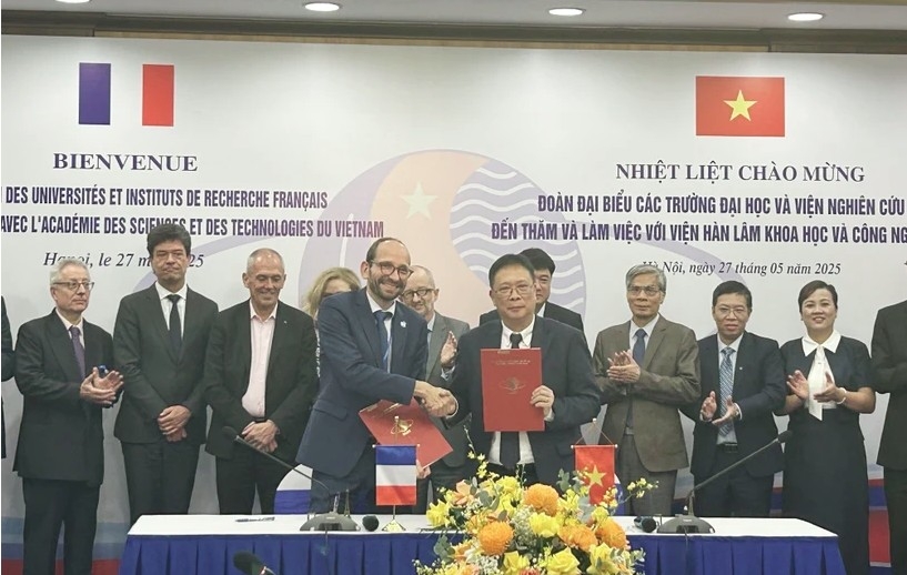 vietnam, france enhance cooperation in education and science picture 1 vietnam, france enhance cooperation in education and science picture 1