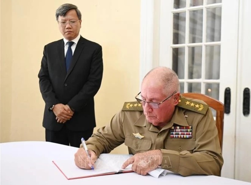ovs, int l friends in americas pay tribute to former president tran duc luong picture 1 ovs, int l friends in americas pay tribute to former president tran duc luong picture 1